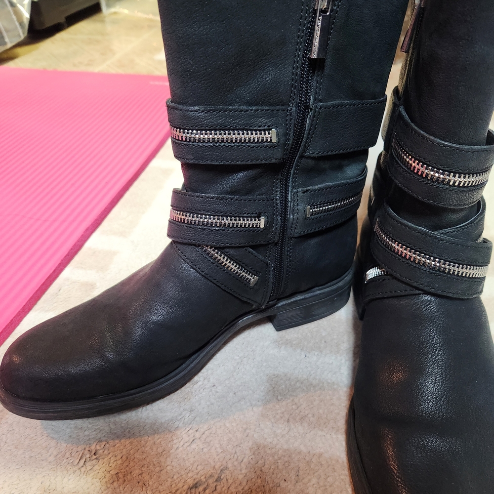 Vince Camuto TAVI Black Moto Boots with Zipper Accents
